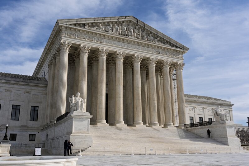 Supreme_Court_05569.jpg